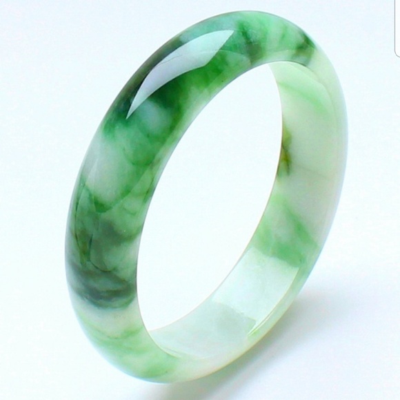 Jewelry - NWOT adult jade bracelet